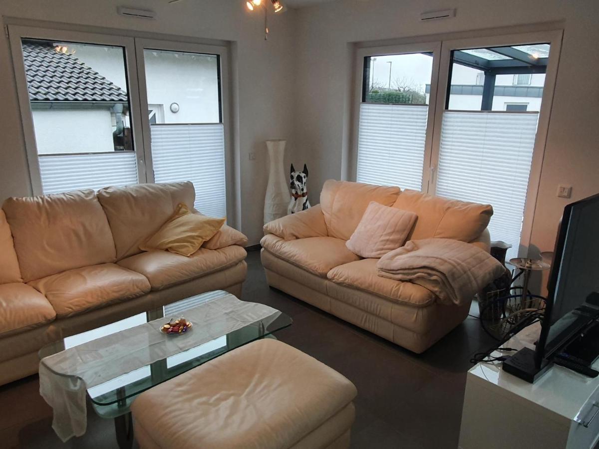 Grosszuegige Unterkunft Mit Terrasse Oberbrechen Ngoại thất bức ảnh