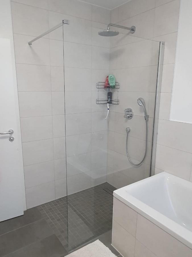 Grosszuegige Unterkunft Mit Terrasse Oberbrechen Ngoại thất bức ảnh