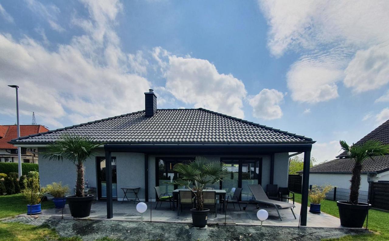Grosszuegige Unterkunft Mit Terrasse Oberbrechen Ngoại thất bức ảnh