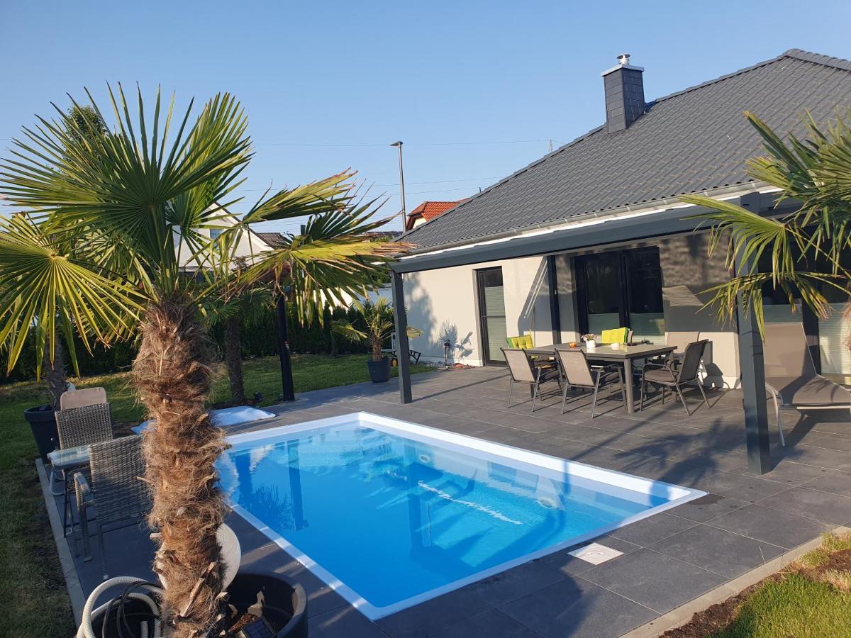 Grosszuegige Unterkunft Mit Terrasse Oberbrechen Ngoại thất bức ảnh