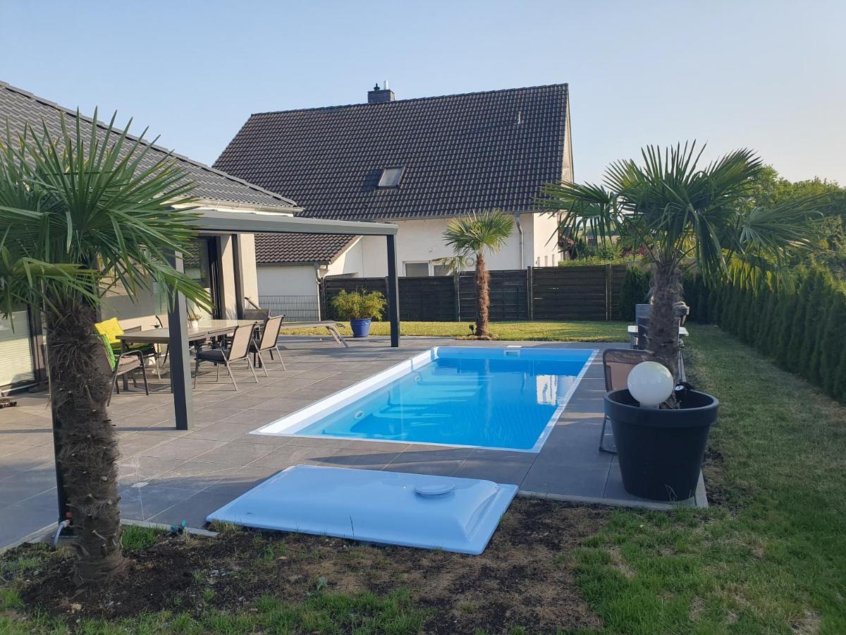 Grosszuegige Unterkunft Mit Terrasse Oberbrechen Ngoại thất bức ảnh