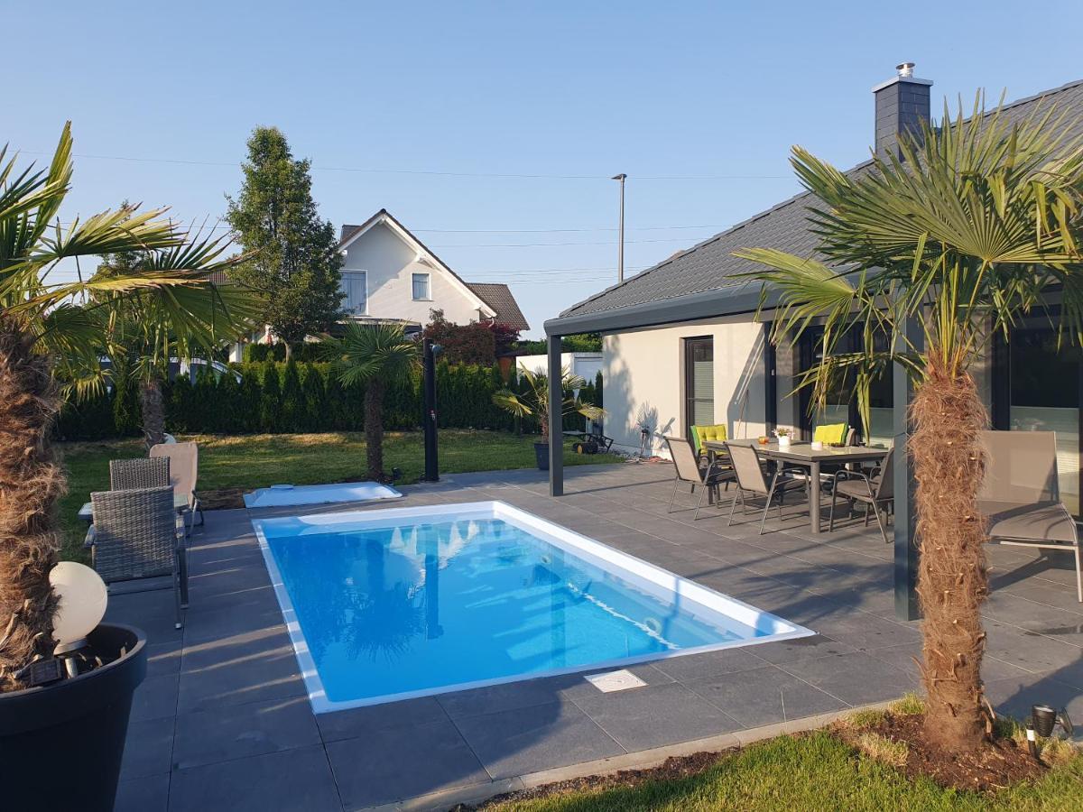 Grosszuegige Unterkunft Mit Terrasse Oberbrechen Ngoại thất bức ảnh